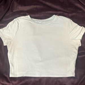 It’s like a mint green/ teal color